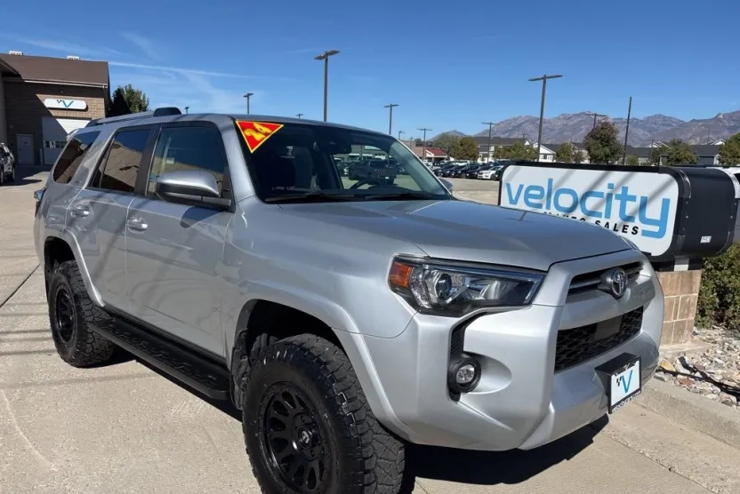 2024 Toyota 4Runner SR5 photo 1