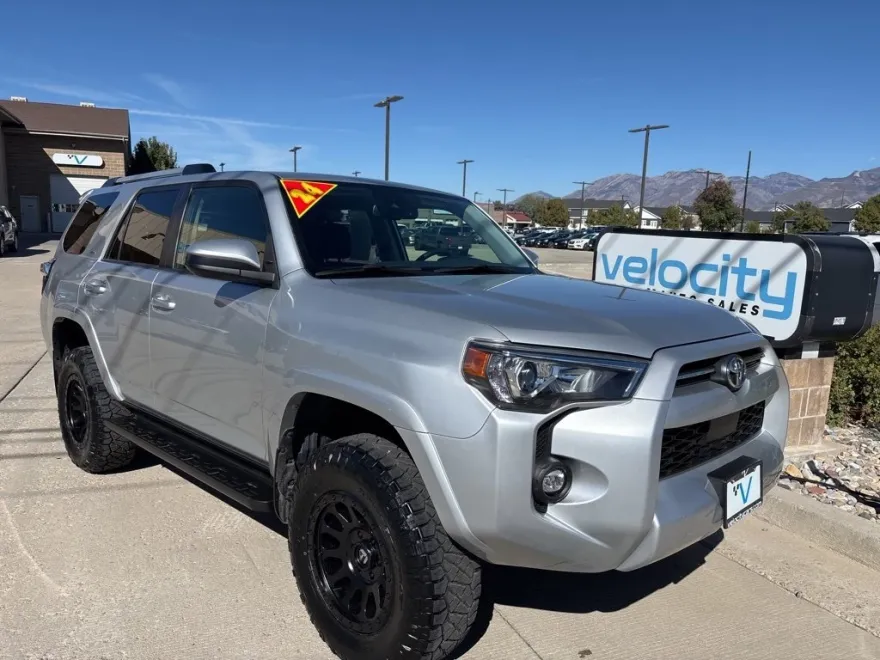 2024 Toyota 4Runner SR5 photo 1