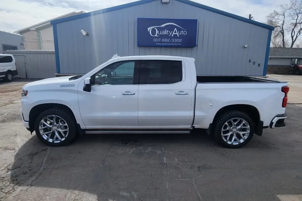 2021 Chevrolet Silverado High Country photo 1