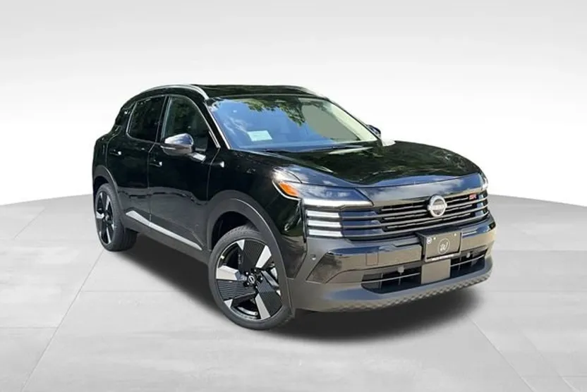 2025 Nissan Kicks SR photo 1