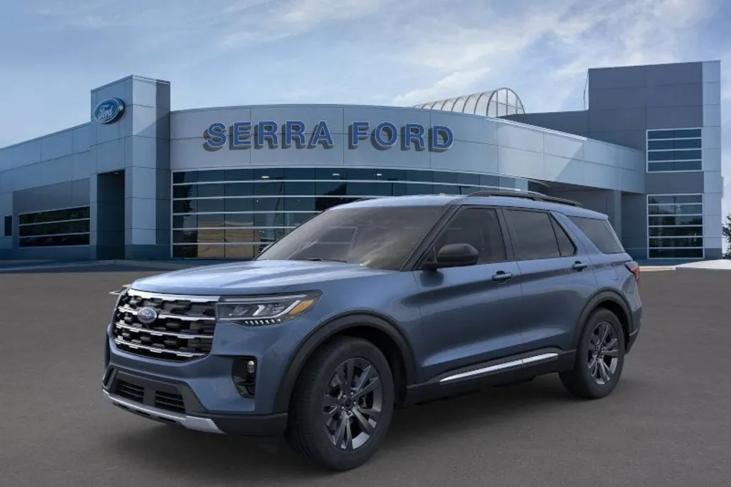 2025 Ford Explorer photo 1