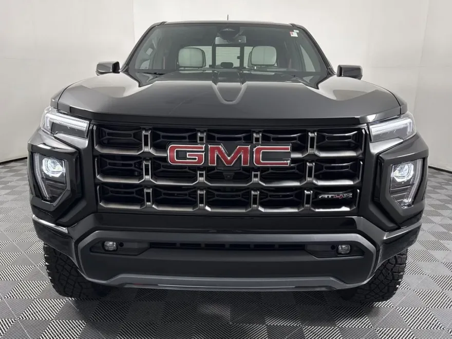 2025 Gmc Canyon AT4 photo 1