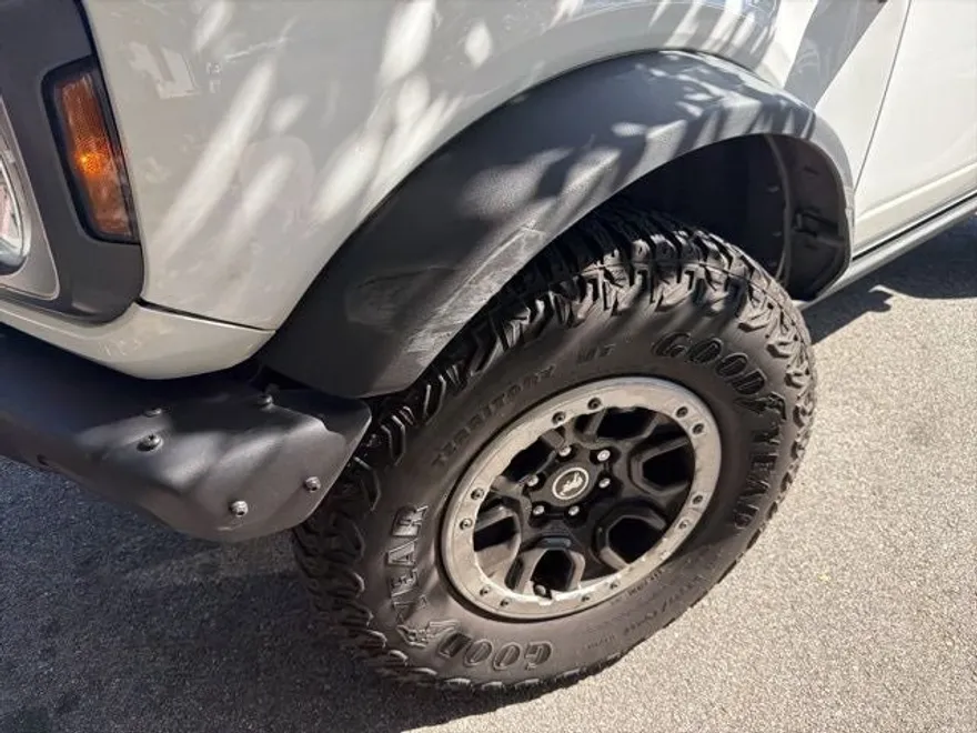 2024 Ford Bronco Badlands photo 1