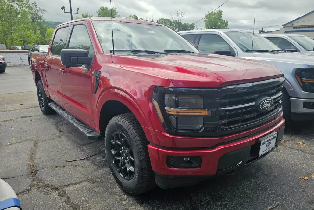 2025 Ford F-150 XLT photo 1