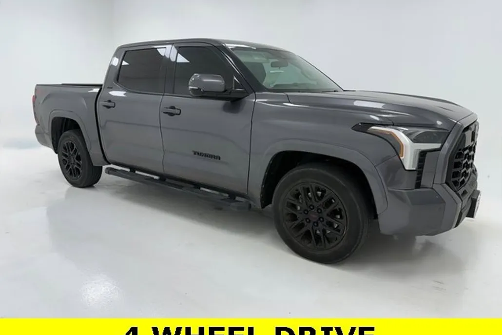 2023 Toyota Tundra SR5 photo 1