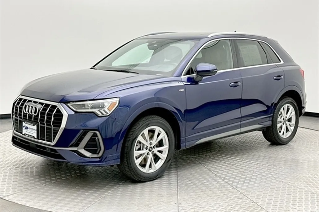 2022 Audi Q3 S line Premium Plus photo 1
