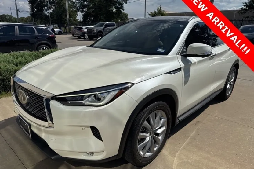 2022 Infiniti QX50 Essential photo 1