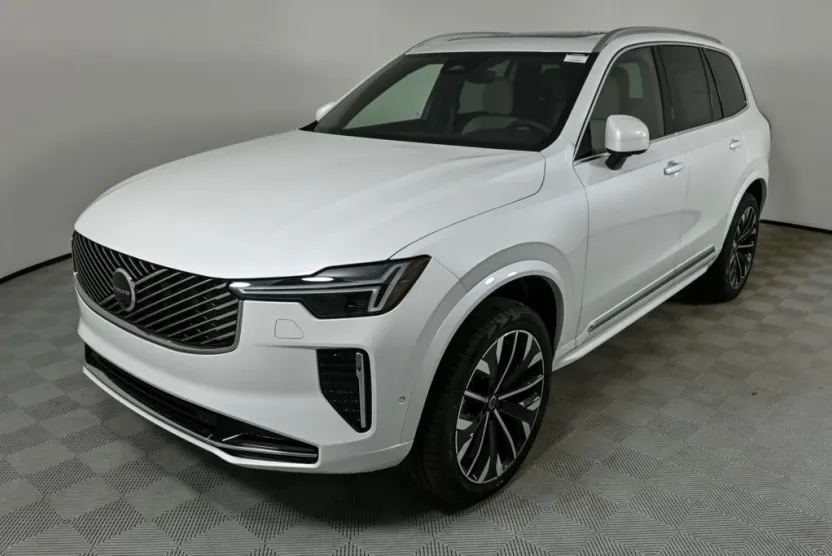 2026 Volvo XC90 Plus photo 1
