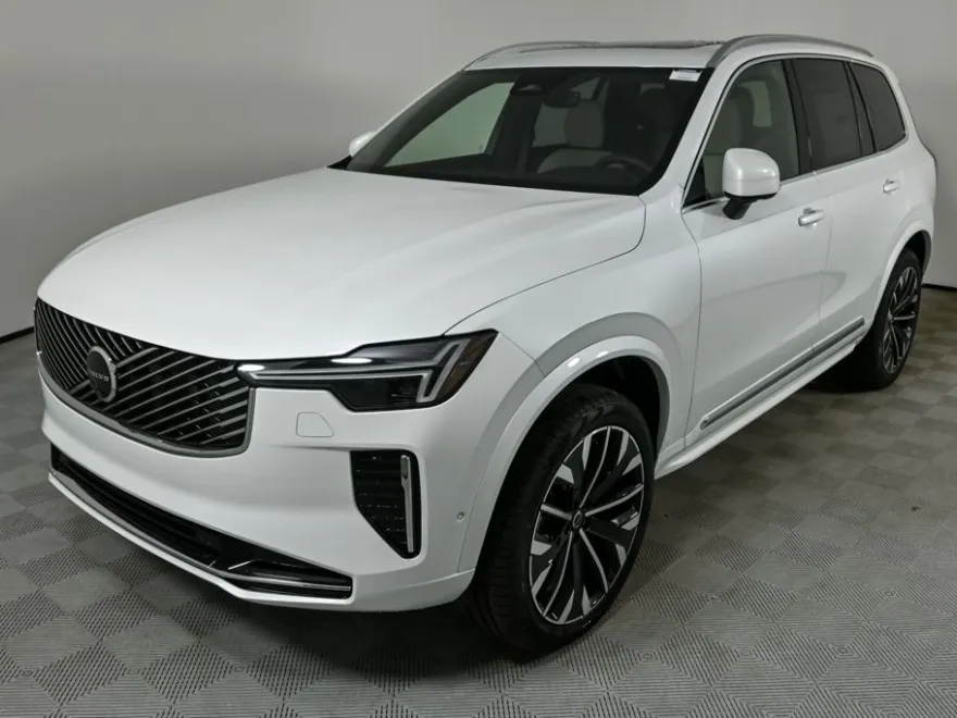 2026 Volvo XC90 Plus photo 1
