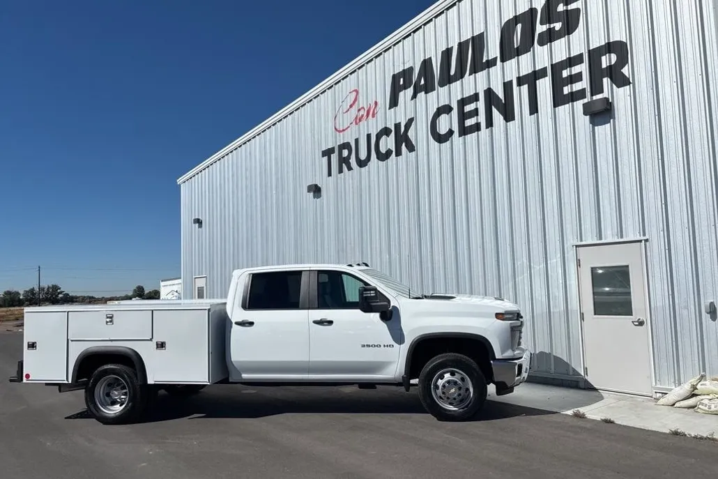 2025 Chevrolet Silverado 3500HD Work Truck photo 1