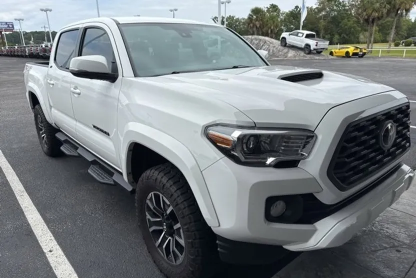 2023 Toyota Tacoma SR photo 1