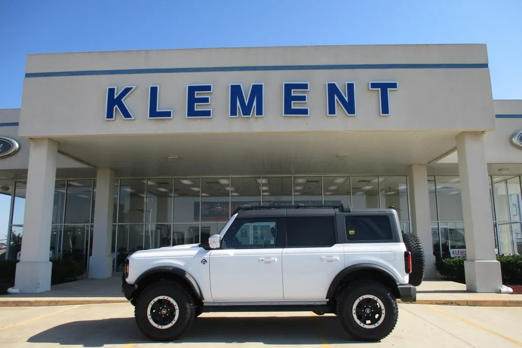 2024 Ford Bronco photo 1
