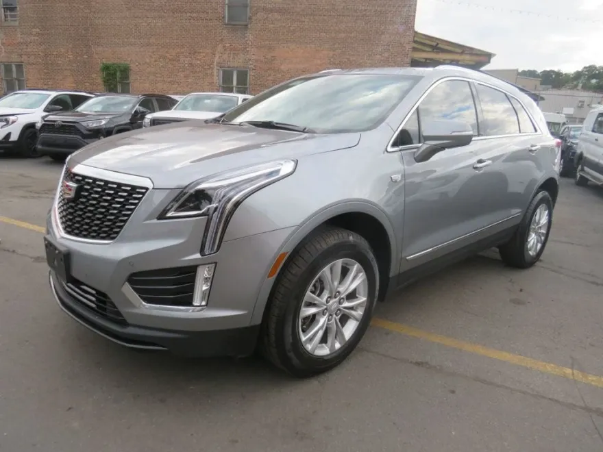 2025 Cadillac XT5 Luxury photo 1