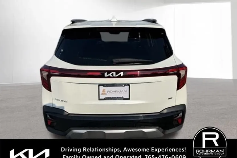 2024 Kia Seltos SX photo 1