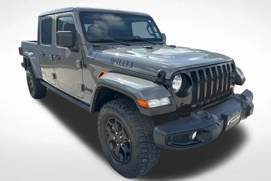 2022 Jeep Gladiator Willys Sport photo 1