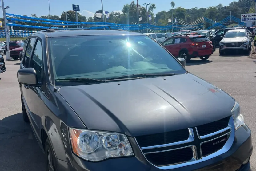 2017 Dodge Grand Caravan SXT photo 1