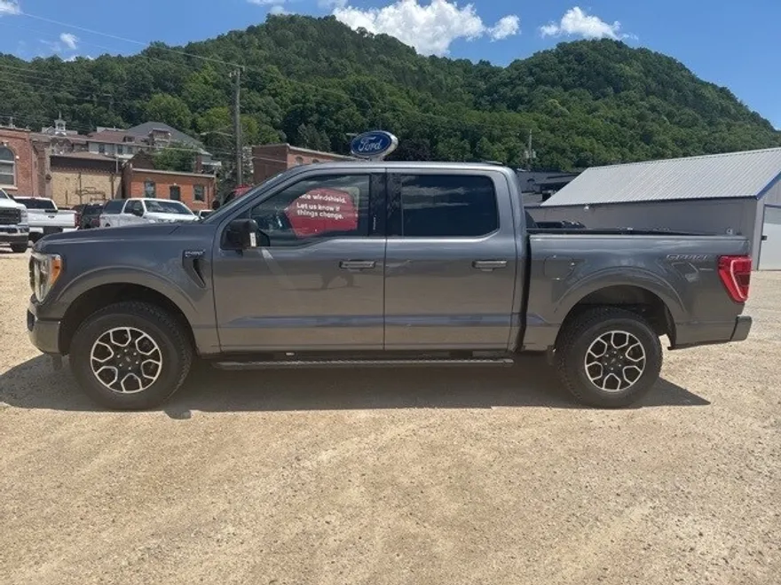 2022 Ford F-150 XLT photo 1
