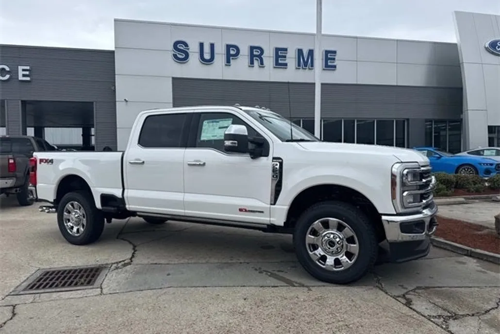 2025 Ford F-250 photo 1