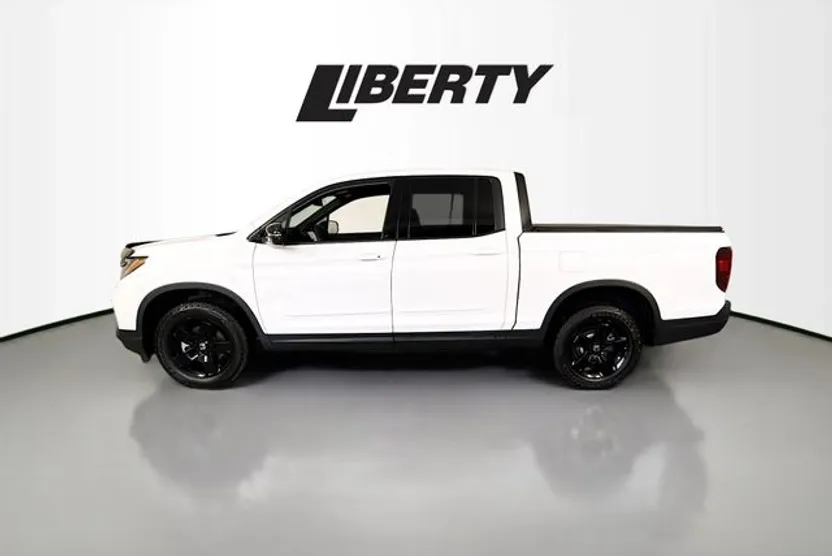 2025 Honda Ridgeline Black Edition photo 1
