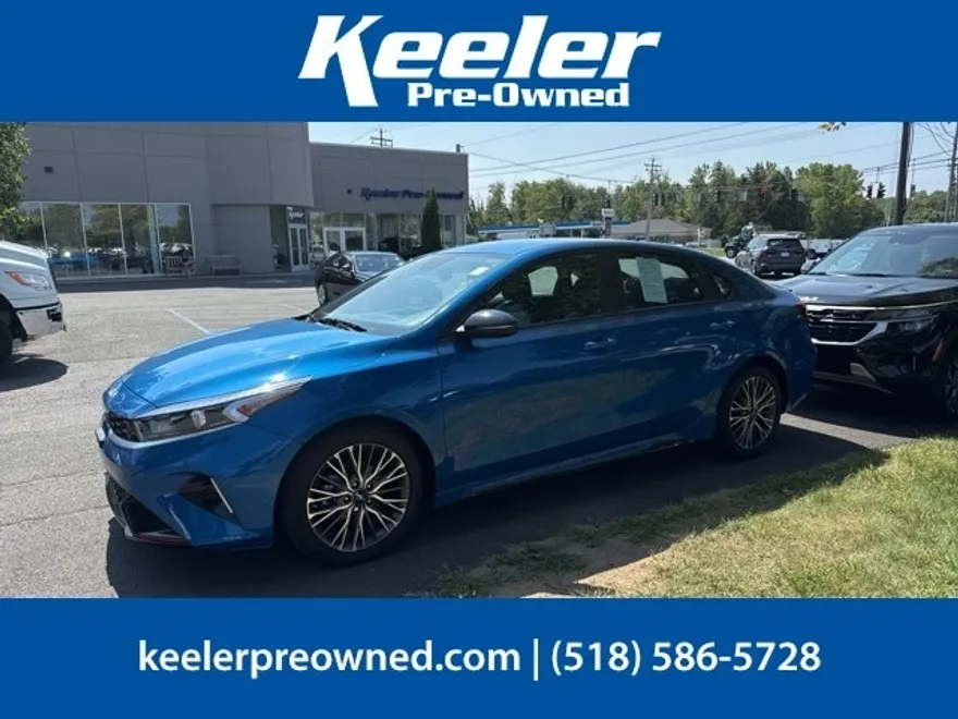 2022 Kia Forte GT-Line photo 1