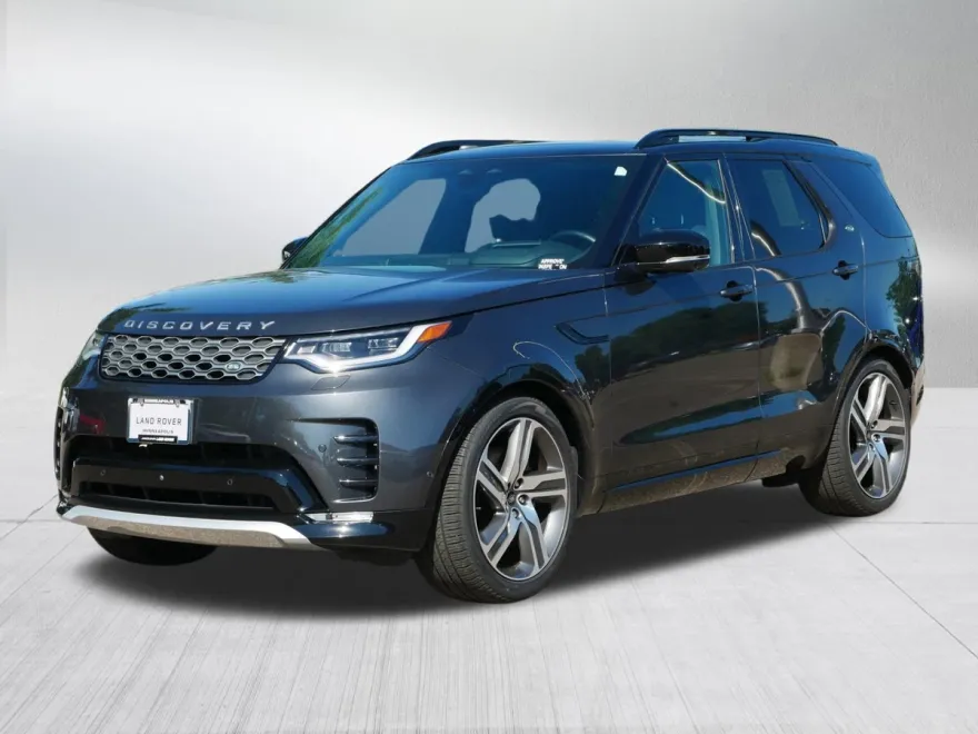 2024 Land Rover Discovery Metropolitan Edition photo 1