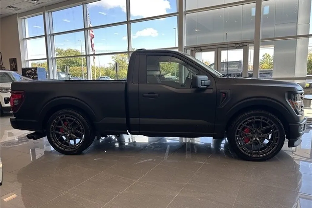 2025 Ford F-150 XL photo 1