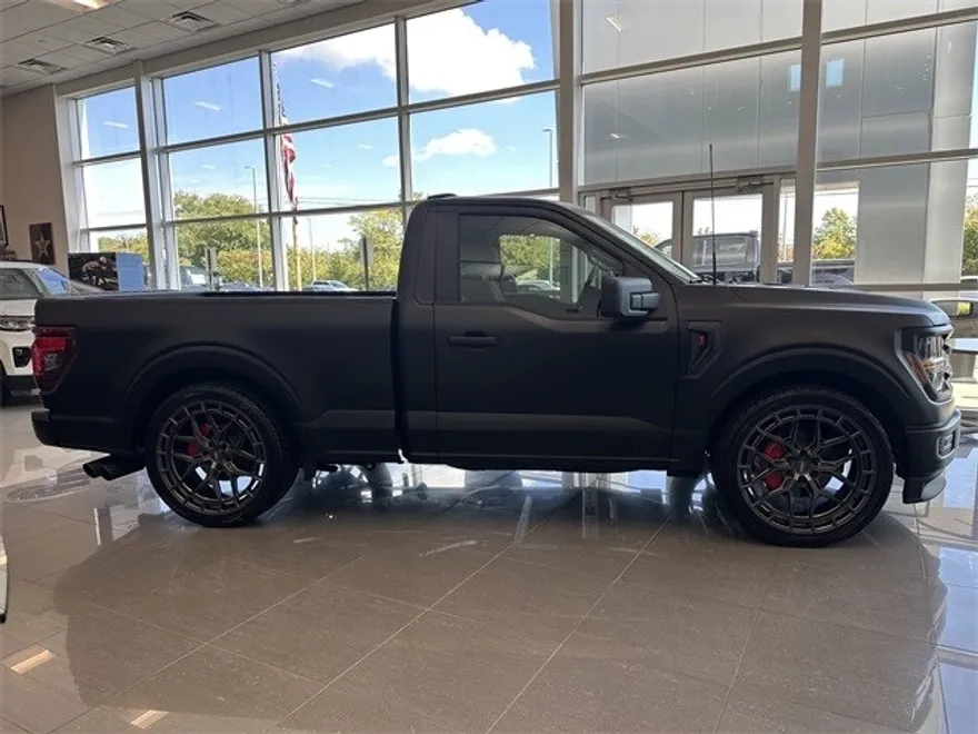 2025 Ford F-150 XL photo 1