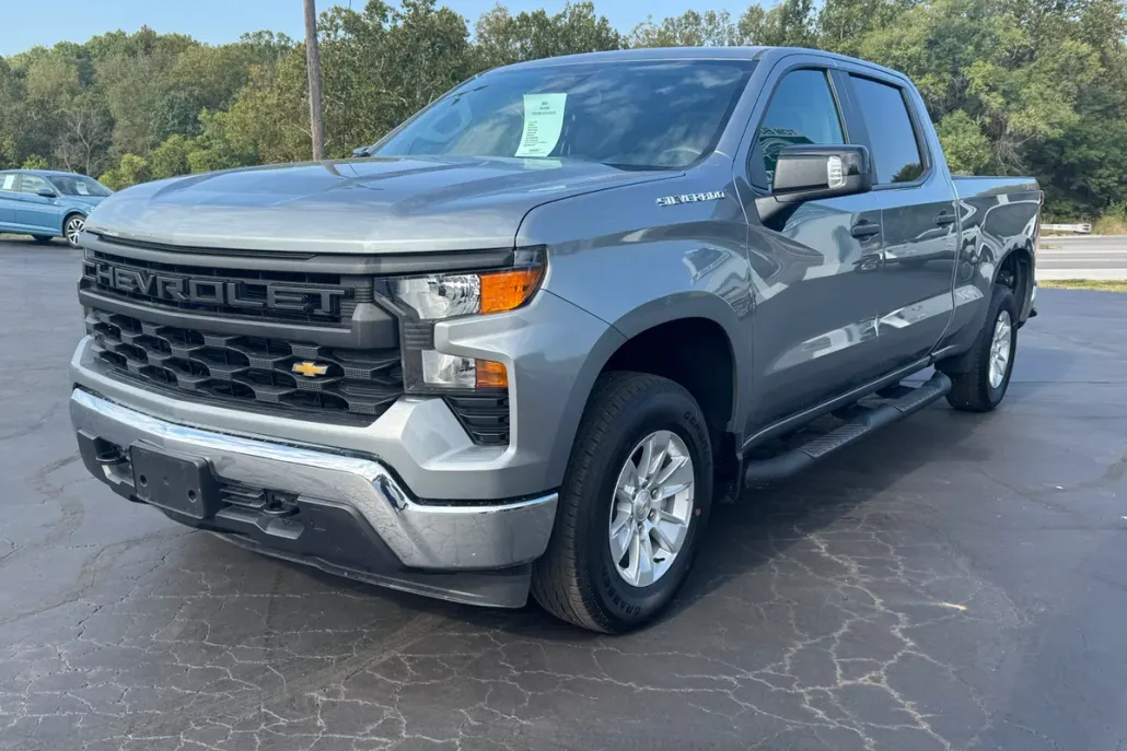 2023 Chevrolet Silverado 1500 photo 1