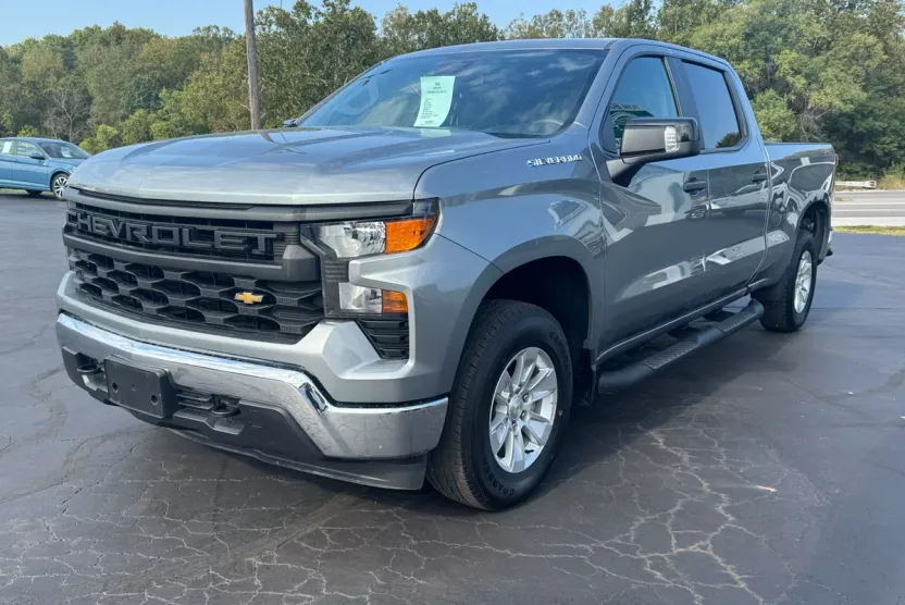 2023 Chevrolet Silverado 1500 photo 1