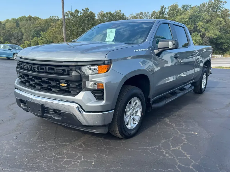 2023 Chevrolet Silverado 1500 photo 1