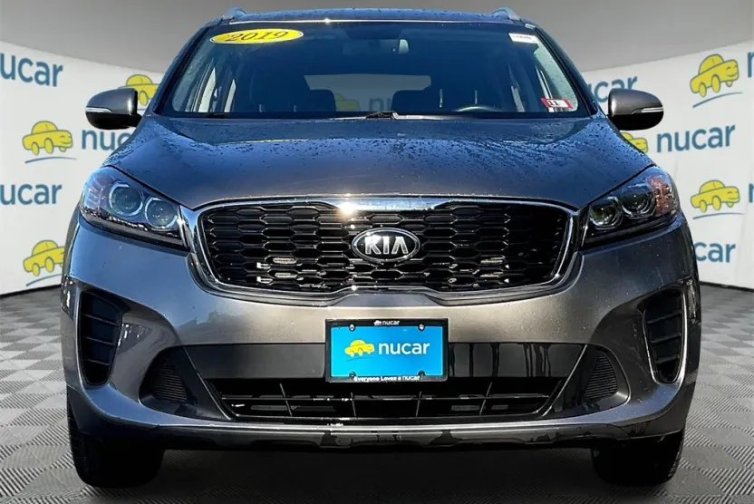 2019 Kia Sorento LX photo 1