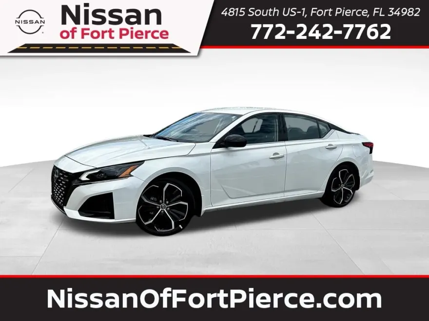 2024 Nissan Altima 2.5 SR photo 1