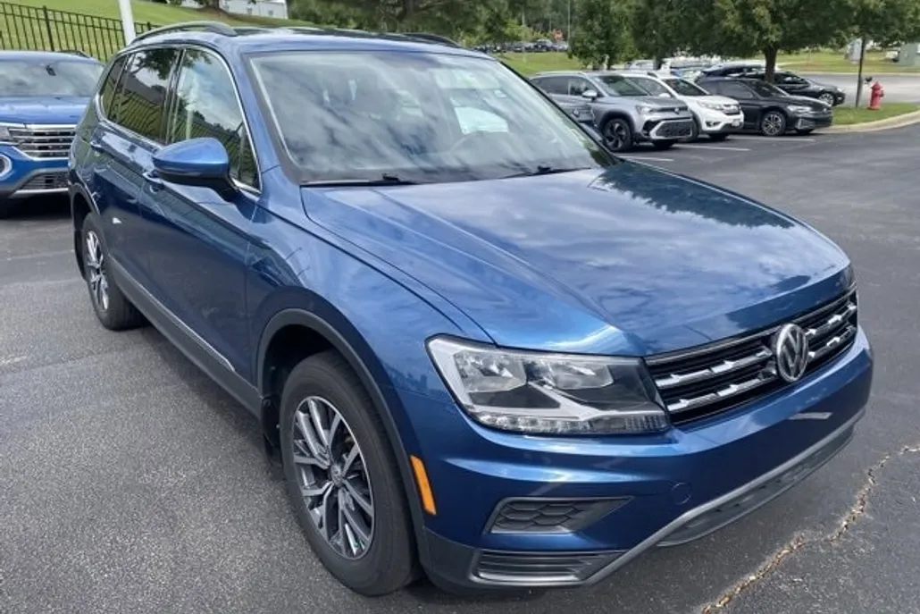 2020 Volkswagen Tiguan SE photo 1