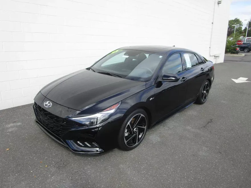 2023 Hyundai Elantra N Line photo 1