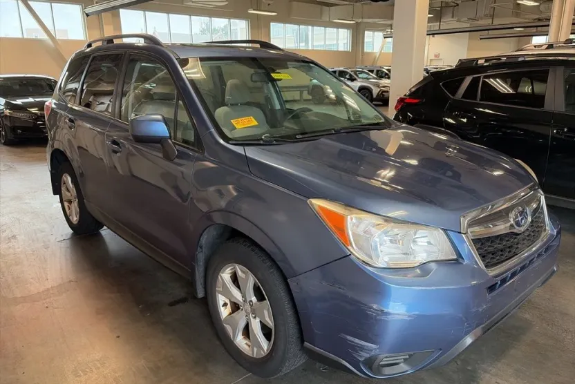 2015 Subaru Forester 2.5i Premium photo 1