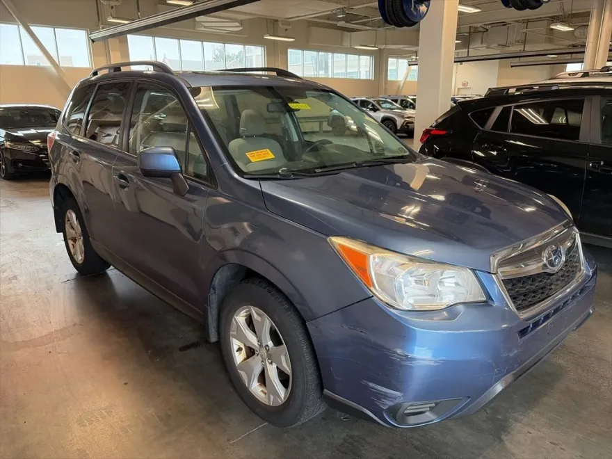 2015 Subaru Forester 2.5i Premium photo 1