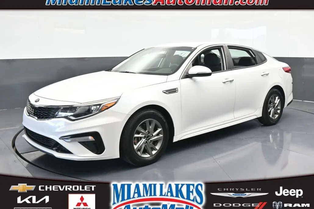 2019 Kia Optima LX photo 1