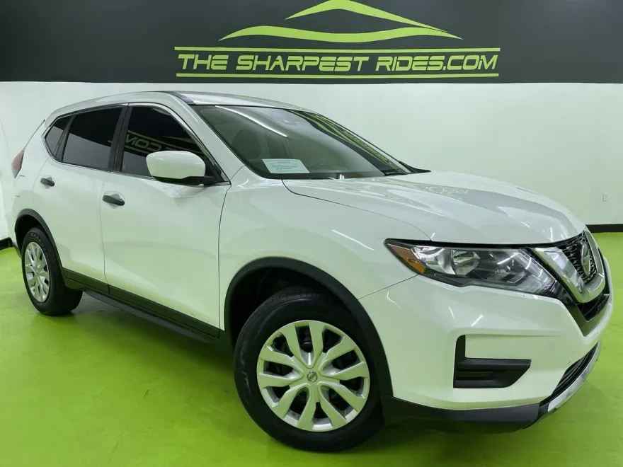 2019 Nissan Rogue S photo 1