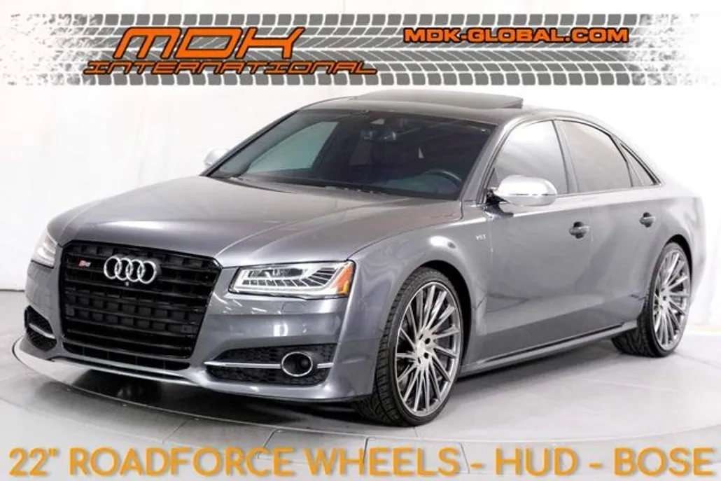 2015 Audi S8 photo 1
