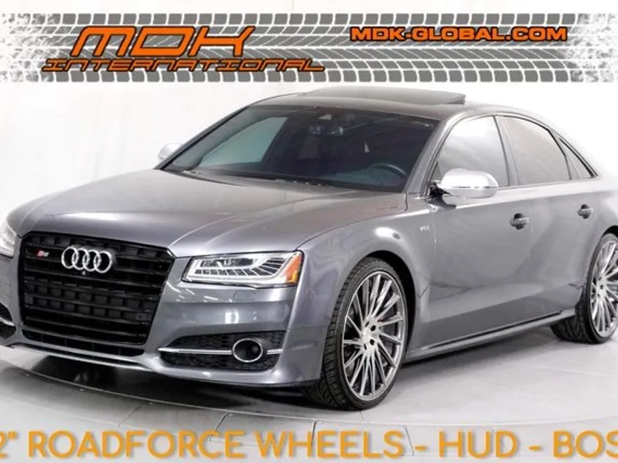 2015 Audi S8 photo 1