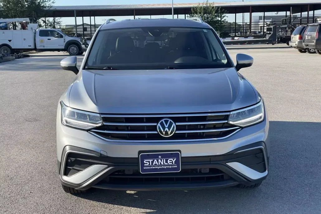 2024 Volkswagen Tiguan SE Wolfsburg Edition photo 1