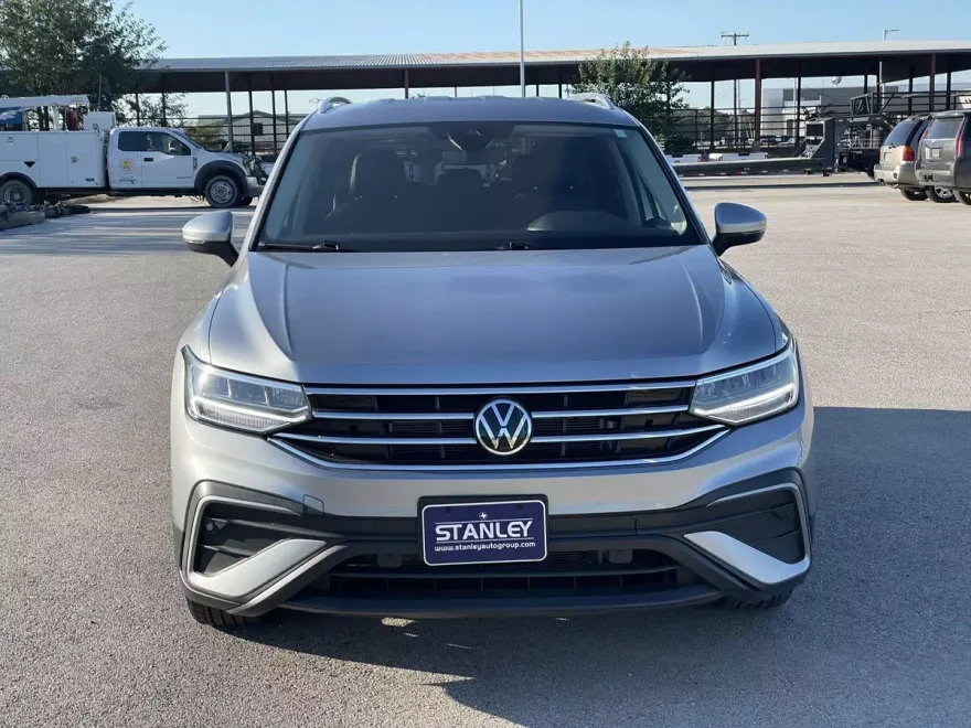 2024 Volkswagen Tiguan SE Wolfsburg Edition photo 1