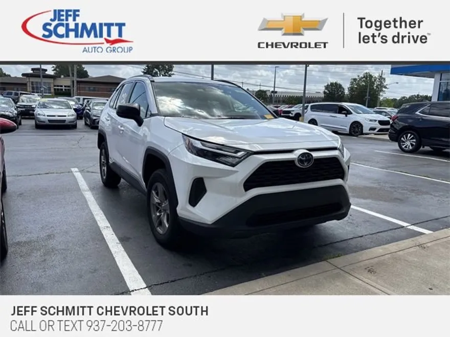 2023 Toyota RAV4 Hybrid LE photo 1