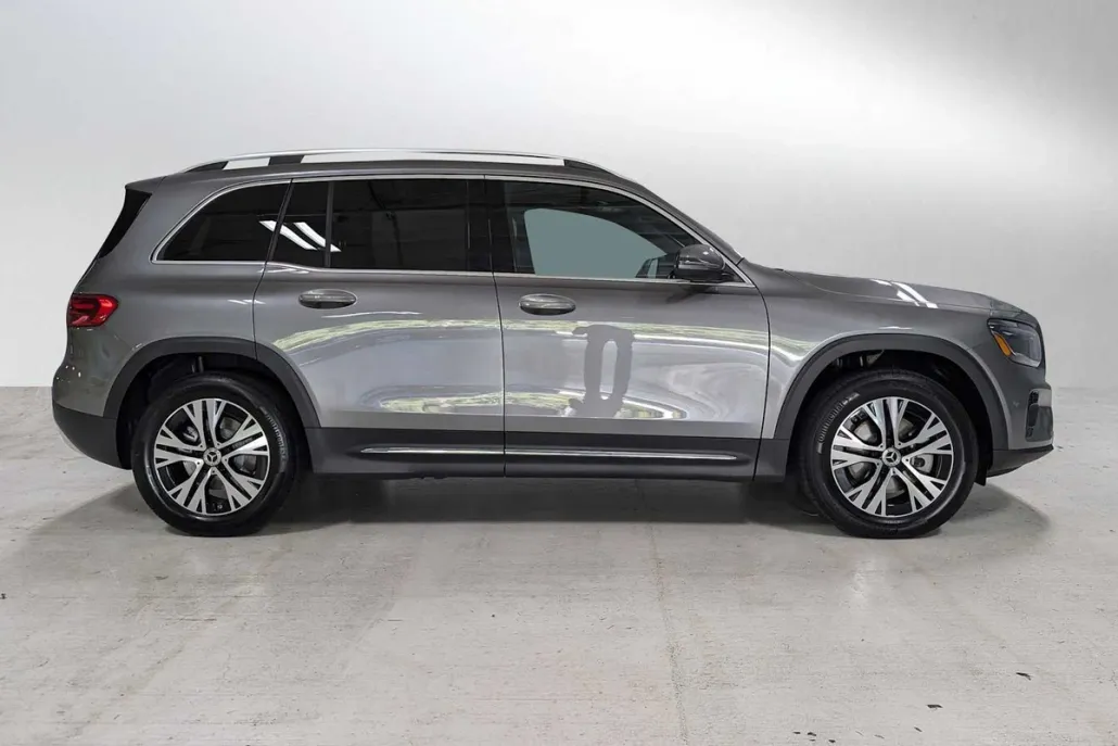 2025 Mercedes Benz GLB 250 4MATIC photo 1
