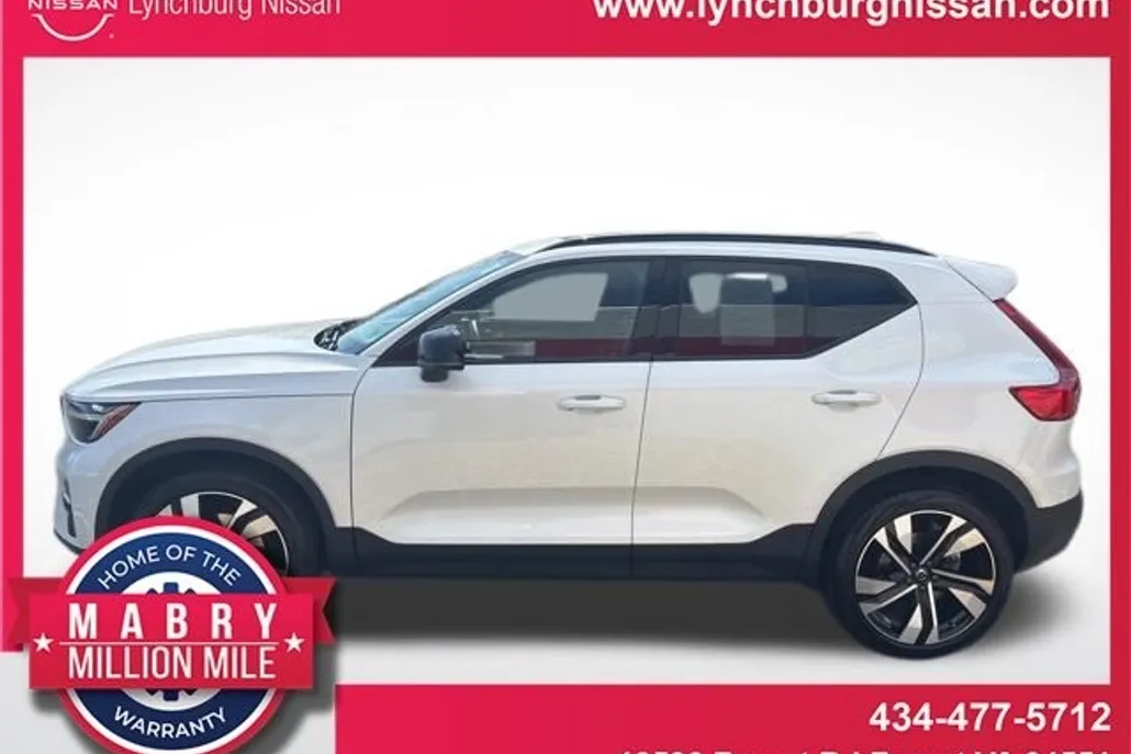 2023 Volvo XC40 Plus photo 1