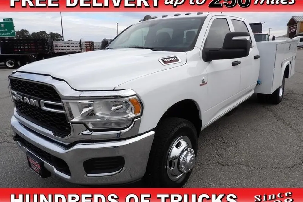 2023 Ram 3500 photo 1