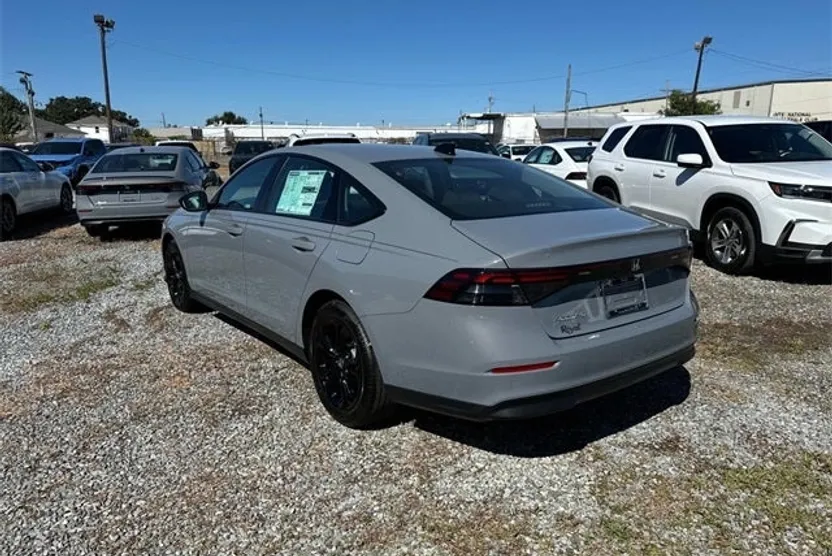 2025 Honda Accord SE photo 1