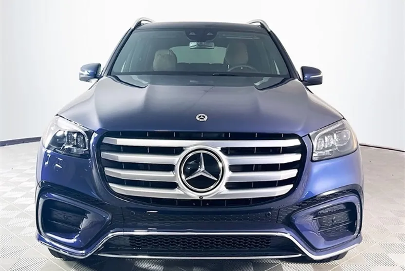 2026 Mercedes Benz GLS 450 4MATIC photo 1