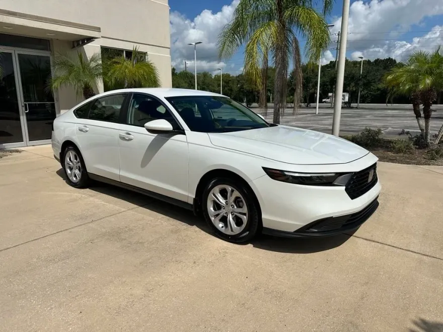 2024 Honda Accord LX photo 1
