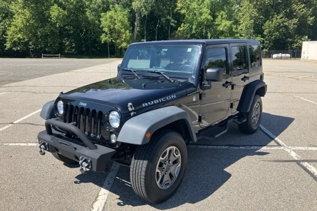 2015 Jeep Wrangler Unlimited Rubicon photo 1